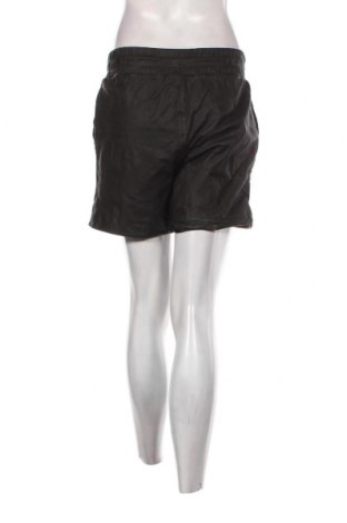 Дамски къс панталон Sofie Schnoor, Размер L, Цвят Черен, Цена 101,52 лв.