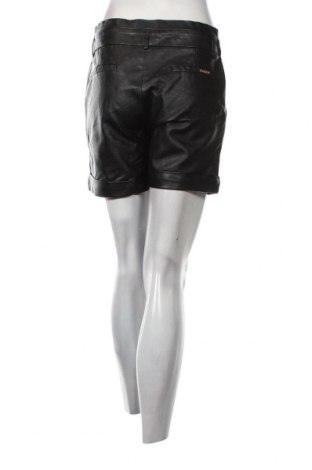 Дамски къс панталон Toxik 3, Размер L, Цвят Черен, Цена 53,90 лв.