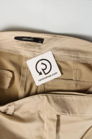 Дамски къс панталон Vero Moda, Размер M, Цвят Бежов, Цена 47,65 лв.