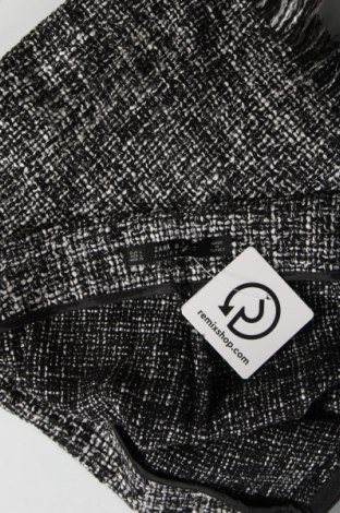 Дамски къс панталон Zara, Размер L, Цвят Черен, Цена 9,40 лв.