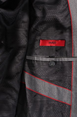 Дамски костюм Hugo Boss, Размер M, Цвят Сив, Цена 324,90 лв.