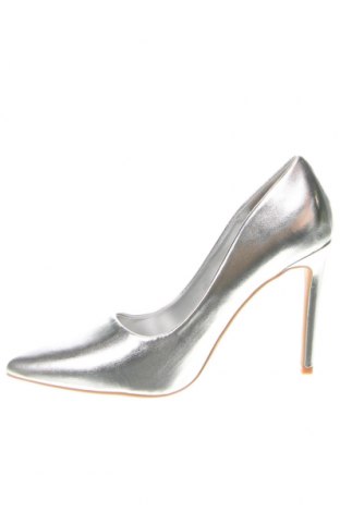 Damenschuhe, Größe 40, Farbe Silber, Preis 11,99 €