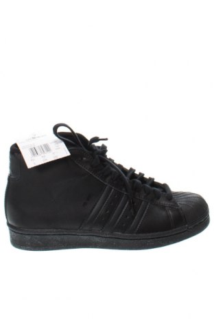 Дамски обувки Adidas Originals, Размер 37, Цвят Черен, Цена 91,35 лв.