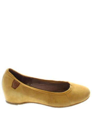 Дамски обувки Cubanas, Размер 36, Цвят Жълт, Цена 70,00 лв.