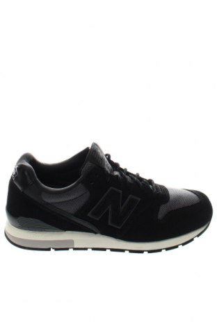 Дамски обувки New Balance, Размер 39, Цвят Черен, Цена 121,80 лв.