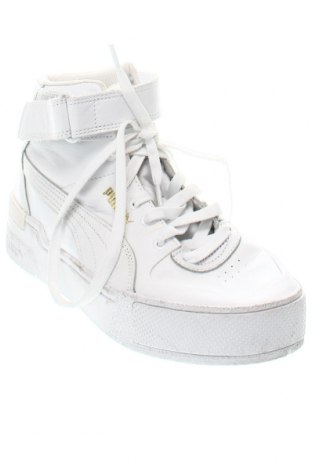 Дамски обувки PUMA, Размер 39, Цвят Бял, Цена 80,10 лв.