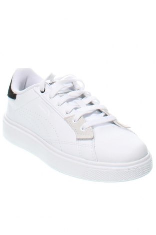 Дамски обувки PUMA, Размер 39, Цвят Бял, Цена 81,20 лв.