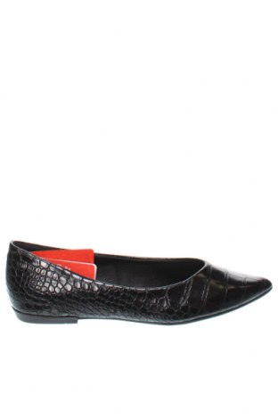 Дамски обувки Xti, Размер 39, Цвят Черен, Цена 32,40 лв.