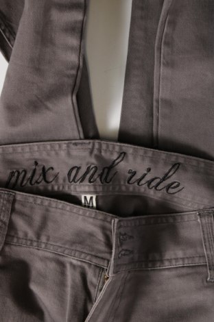 Дамски панталон, Размер M, Цвят Сив, Цена 17,60 лв.
