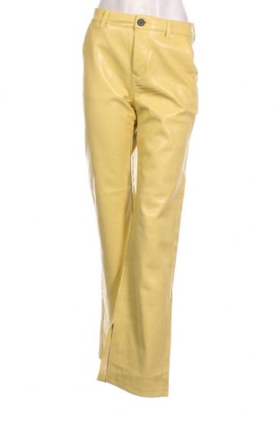 Pantaloni de femei Bershka, Mărime S, Culoare Galben, Preț 33,29 Lei