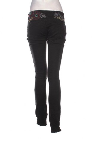 Γυναικείο παντελόνι Desigual, Μέγεθος S, Χρώμα Μαύρο, Τιμή 23,13 €