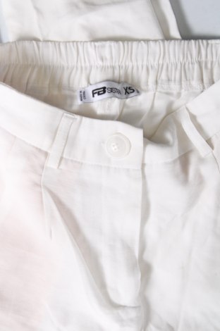 Γυναικείο παντελόνι Fb Sister, Μέγεθος XS, Χρώμα Εκρού, Τιμή 14,83 €