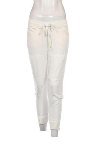 Дамски панталон Freeman T. Porter, Размер S, Цвят Бял, Цена 40,56 лв.