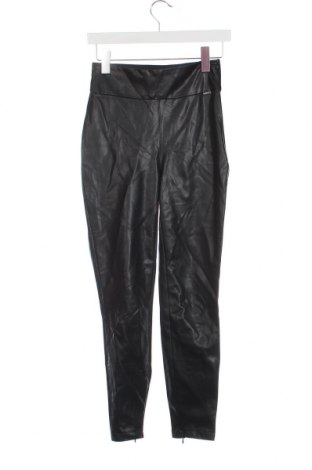 Dámské kalhoty  Guess, Velikost XS, Barva Černá, Cena  598,00 Kč
