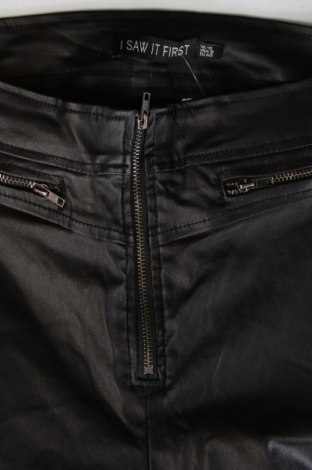 Γυναικείο παντελόνι I Saw It First, Μέγεθος M, Χρώμα Μαύρο, Τιμή 3,77 €
