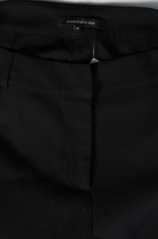 Pantaloni de femei La Mode Est A Vous, Mărime XS, Culoare Negru, Preț 36,32 Lei
