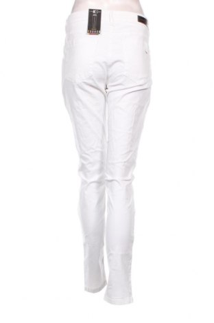 Дамски панталон Luisa Cerano, Размер L, Цвят Бял, Цена 40,56 лв.