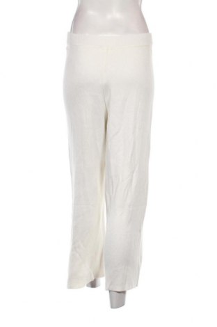 Дамски панталон Oysho, Размер M, Цвят Бял, Цена 41,00 лв.
