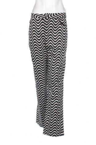 Γυναικείο παντελόνι Pull&Bear, Μέγεθος XL, Χρώμα Πολύχρωμο, Τιμή 9,87 €