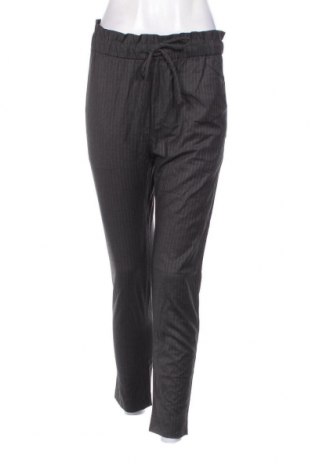Дамски панталон Pull&Bear, Размер S, Цвят Сив, Цена 8,12 лв.