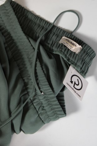 Pantaloni de femei Pull&Bear, Mărime L, Culoare Verde, Preț 73,98 Lei