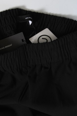 Γυναικείο παντελόνι Vero Moda, Μέγεθος XS, Χρώμα Μαύρο, Τιμή 6,71 €