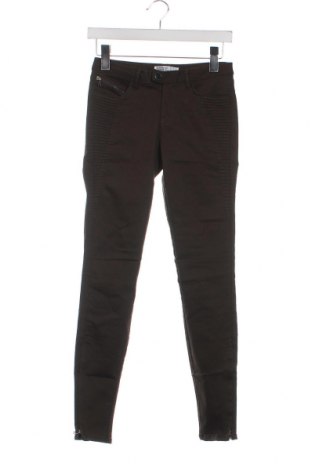 Дамски панталон Zara, Размер XS, Цвят Зелен, Цена 8,64 лв.