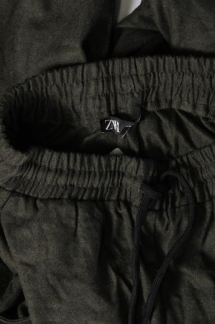 Дамски панталон Zara, Размер XS, Цвят Зелен, Цена 5,13 лв.