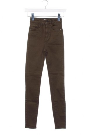 Дамски панталон Zara, Размер XXS, Цвят Зелен, Цена 62,00 лв.