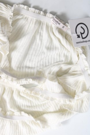 Γυναικείο αμάνικο μπλουζάκι Pull&Bear, Μέγεθος XS, Χρώμα Λευκό, Τιμή 8,00 €