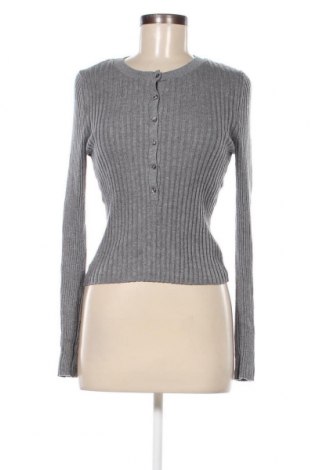 Дамски пуловер Pull&Bear, Размер M, Цвят Сив, Цена 36,80 лв.