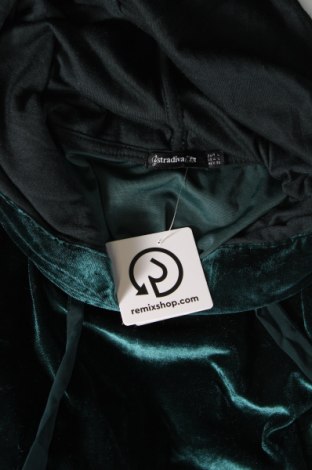 Damen Sweatshirt Stradivarius, Größe L, Farbe Grün, Preis 10,09 €