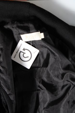 Γυναικείο δερμάτινο μπουφάν, Μέγεθος M, Χρώμα Μαύρο, Τιμή 19,10 €