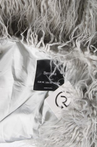 Дамско палто Bershka, Размер XS, Цвят Сив, Цена 47,08 лв.