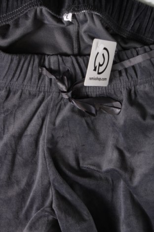 Pantaloni trening de femei, Mărime L, Culoare Gri, Preț 26,71 Lei