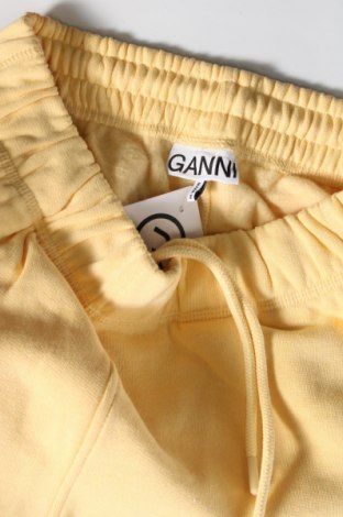 Дамско спортно долнище Ganni, Размер S, Цвят Жълт, Цена 58,21 лв.