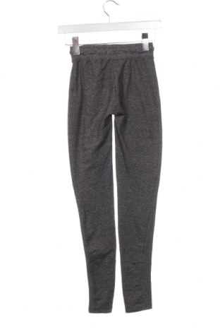 Γυναικείο αθλητικό παντελόνι Pull&Bear, Μέγεθος XS, Χρώμα Γκρί, Τιμή 7,35 €