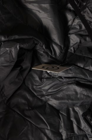 Dámska bunda , Veľkosť M, Farba Viacfarebná, Cena  18,42 €