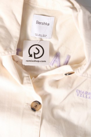Γυναικείο μπουφάν Bershka, Μέγεθος M, Χρώμα Λευκό, Τιμή 5,95 €