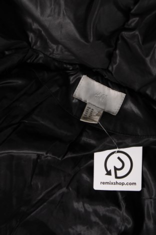 Dámska bunda  H&M, Veľkosť M, Farba Čierna, Cena  15,46 €