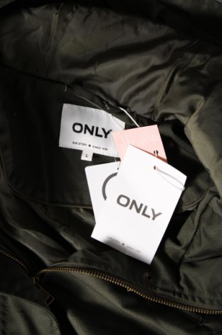 Γυναικείο μπουφάν ONLY, Μέγεθος L, Χρώμα Πράσινο, Τιμή 47,94 €