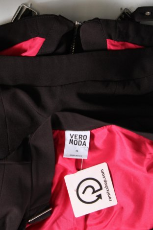 Γυναικείο μπουφάν Vero Moda, Μέγεθος XS, Χρώμα Μαύρο, Τιμή 25,36 €