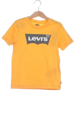 Детска тениска Levi's, Размер 4-5y/ 110-116 см, Цвят Жълт, Цена 30,60 лв.
