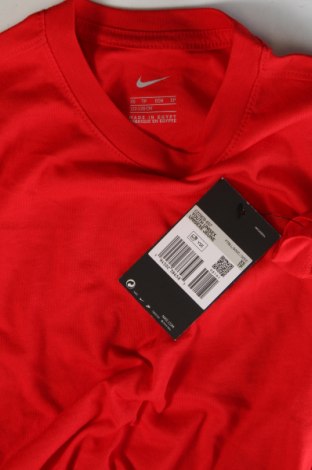 Παιδικό μπλουζάκι Nike, Μέγεθος 6-7y/ 122-128 εκ., Χρώμα Κόκκινο, Τιμή 21,47 €