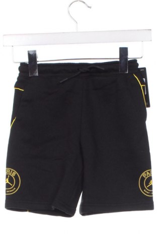 Детски къс панталон Air Jordan Nike, Размер 6-7y/ 122-128 см, Цвят Черен, Цена 52,80 лв.