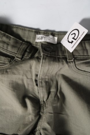 Pantaloni scurți pentru copii H&M, Mărime 8-9y/ 134-140 cm, Culoare Verde, Preț 19,90 Lei