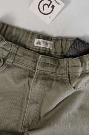 Pantaloni scurți pentru copii H&M, Mărime 11-12y/ 152-158 cm, Culoare Verde, Preț 34,91 Lei