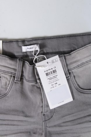 Pantaloni scurți pentru copii Name It, Mărime 9-10y/ 140-146 cm, Culoare Gri, Preț 134,21 Lei