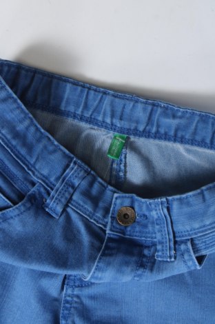 Детски къс панталон United Colors Of Benetton, Размер 8-9y/ 134-140 см, Цвят Син, Цена 21,51 лв.