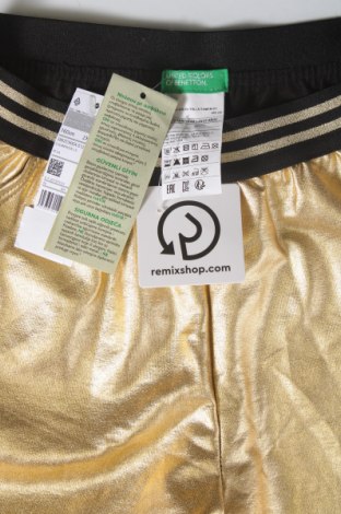 Pantaloni scurți pentru copii United Colors Of Benetton, Mărime 11-12y/ 152-158 cm, Culoare Auriu, Preț 56,37 Lei